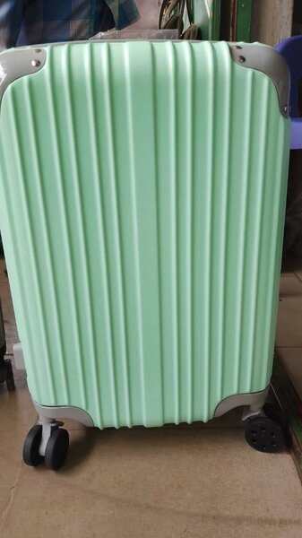 20 inch suitcase