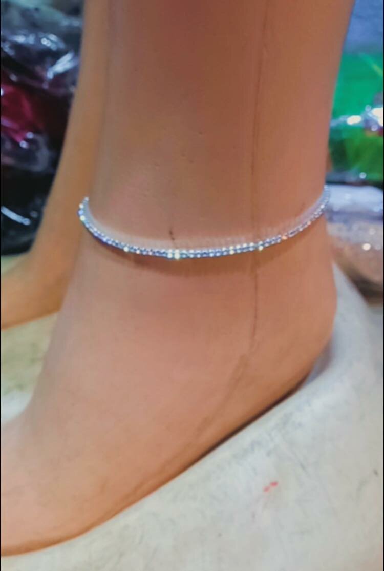 Chic chaîne au rein et au pieds ligne de pierres