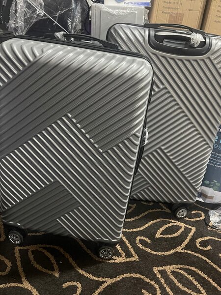 2 set travel suitcases from UK( Big and medium size)