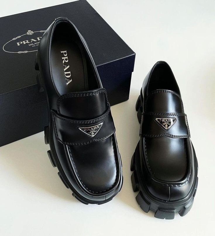 Shoe