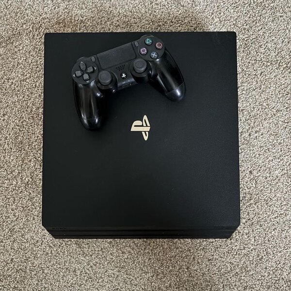 Play station 4slim