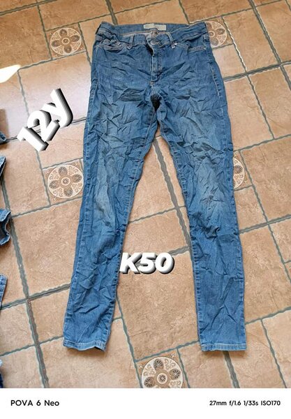 skinny blue jeans