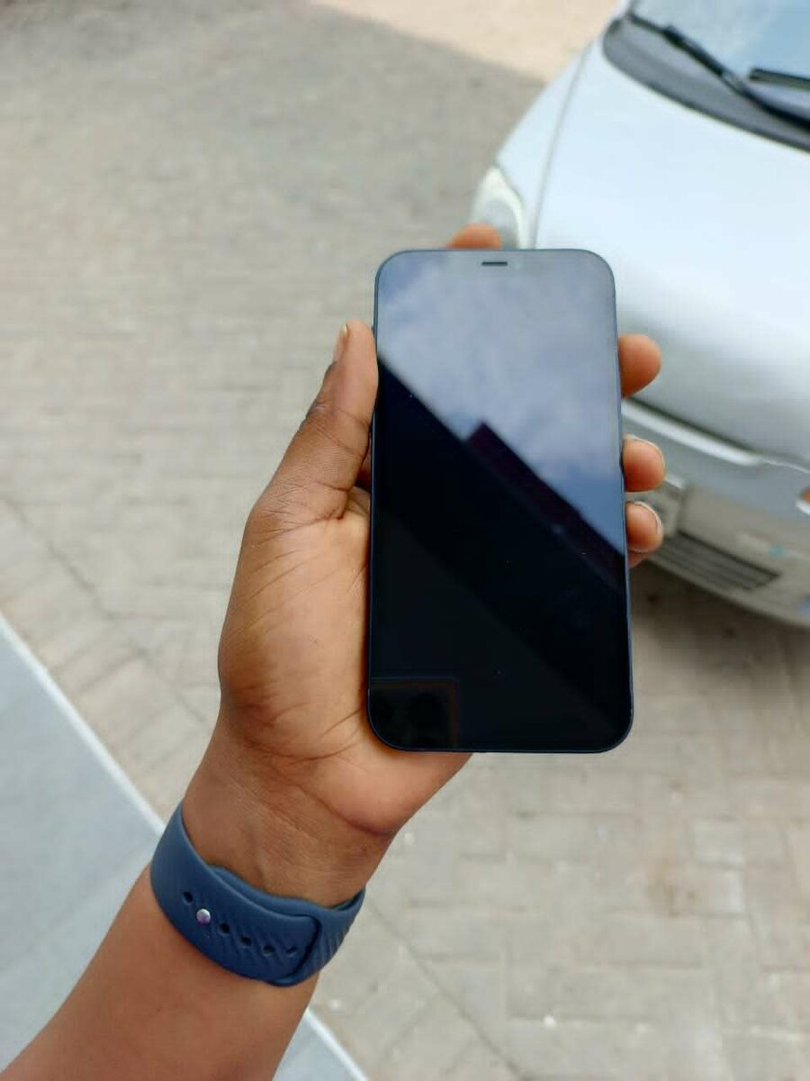IPHONE 12 (128)