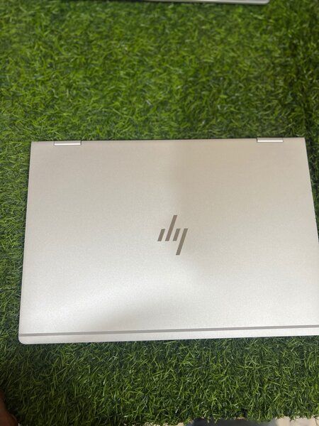 HP EliteBook 1030 G2