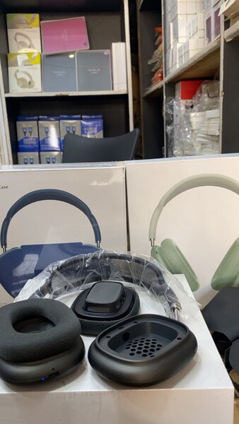 AirPods Max