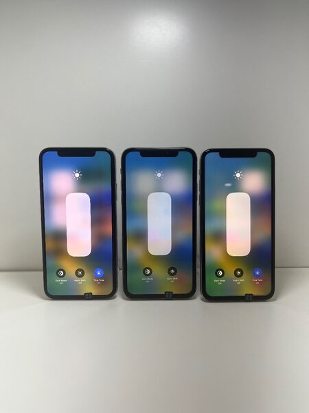 iPhone x 64gb