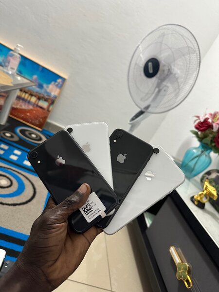 iPhone XR /64G casi neuf
