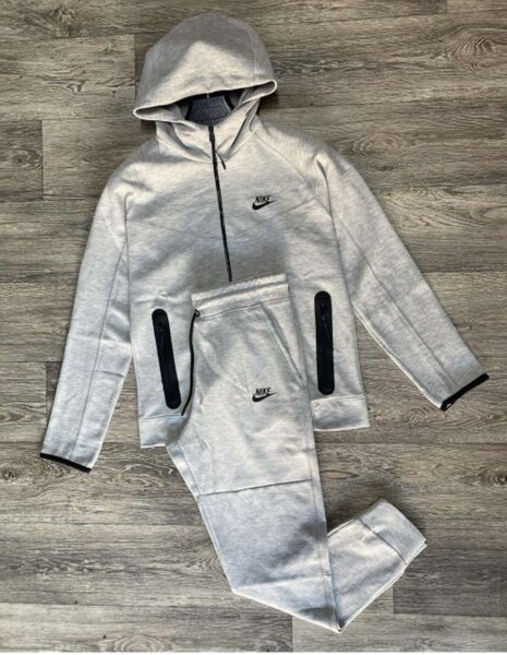Nike tech