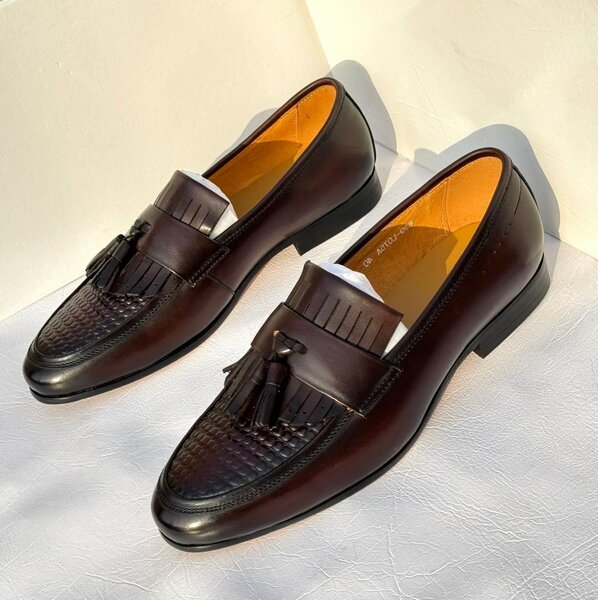 CLASSIC SHOES