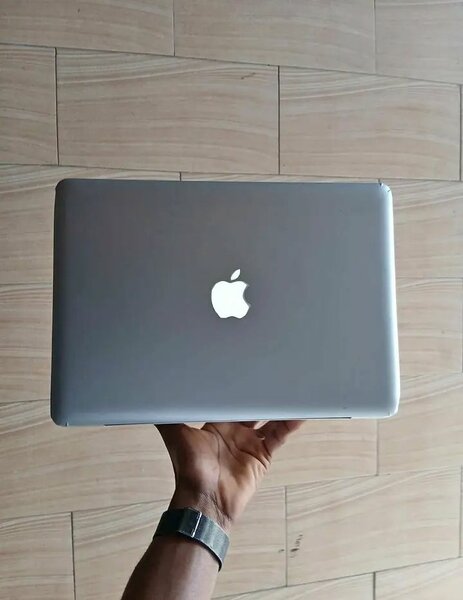 MacBook Pro 13' - Refurbished