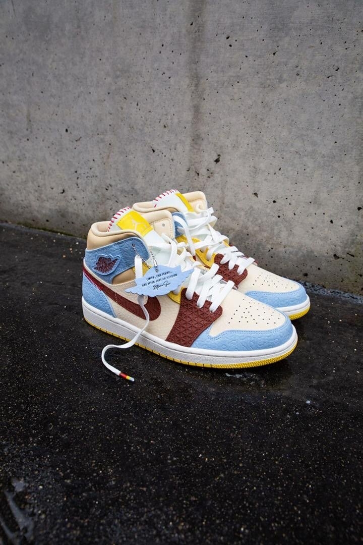 AIR JORDAN 1