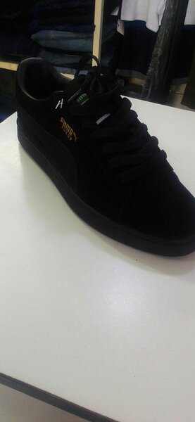 Puma Sneakers