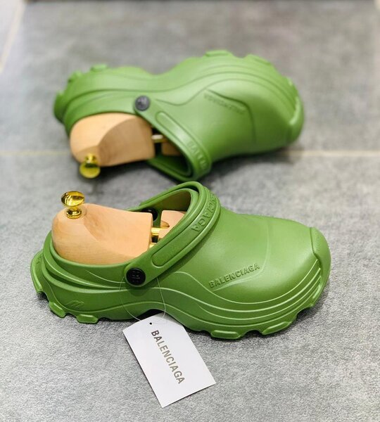 Men's cross wear