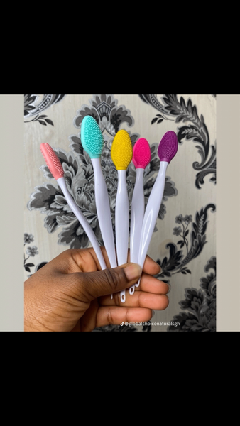 Lip scrub brush