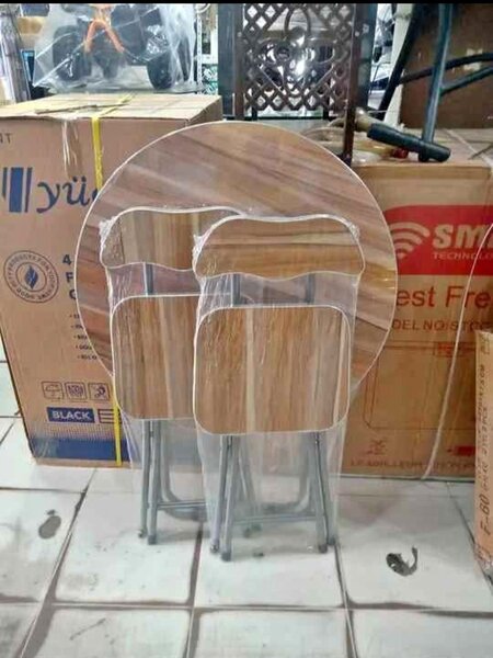 Ensemble Table et Chaises Pliantes