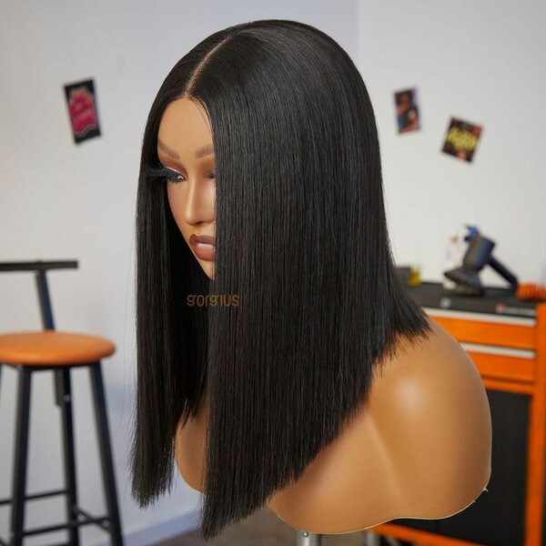 Straight wig