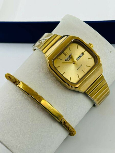 MONTRE LUXE FEMME BRACELET CASIO