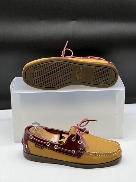 Chaussures bateau pour hommes