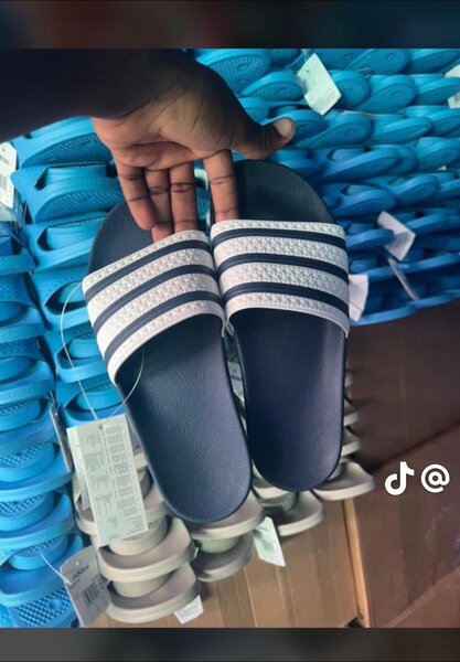Claquettes adidas