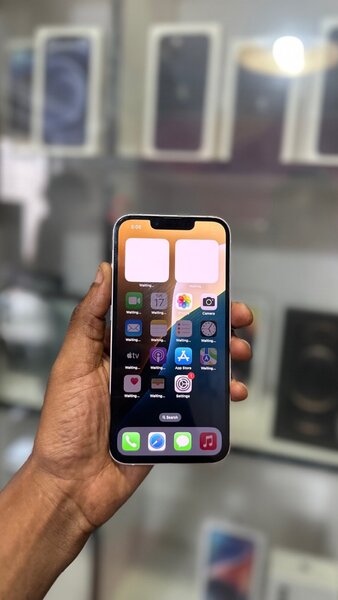 iPhone 13