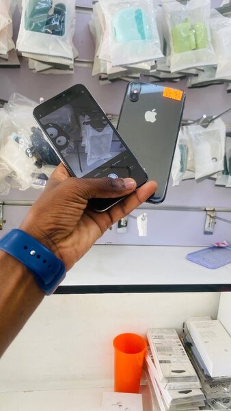 iPhone X
