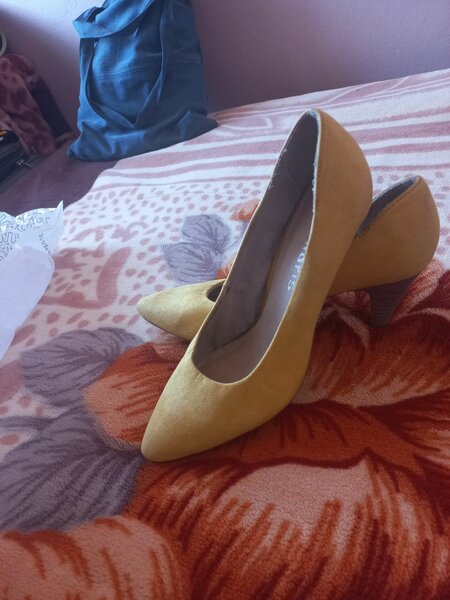 Tamaris short heel
