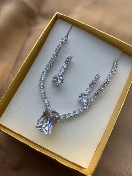 Stones necklace