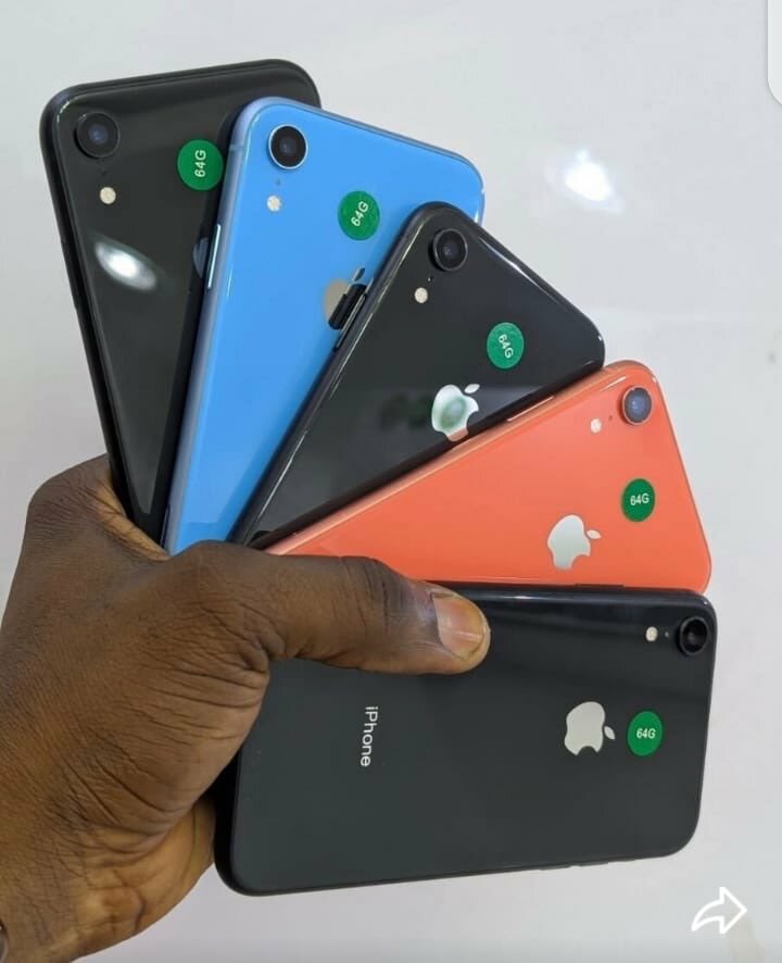 Smartphones Apple iPhone XR