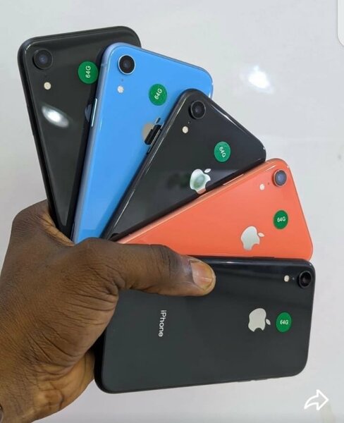 Smartphones Apple iPhone XR