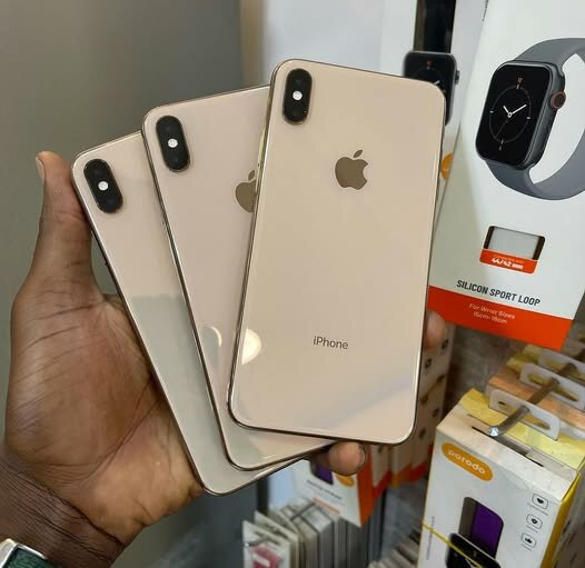 iPhone XsMax *64GB