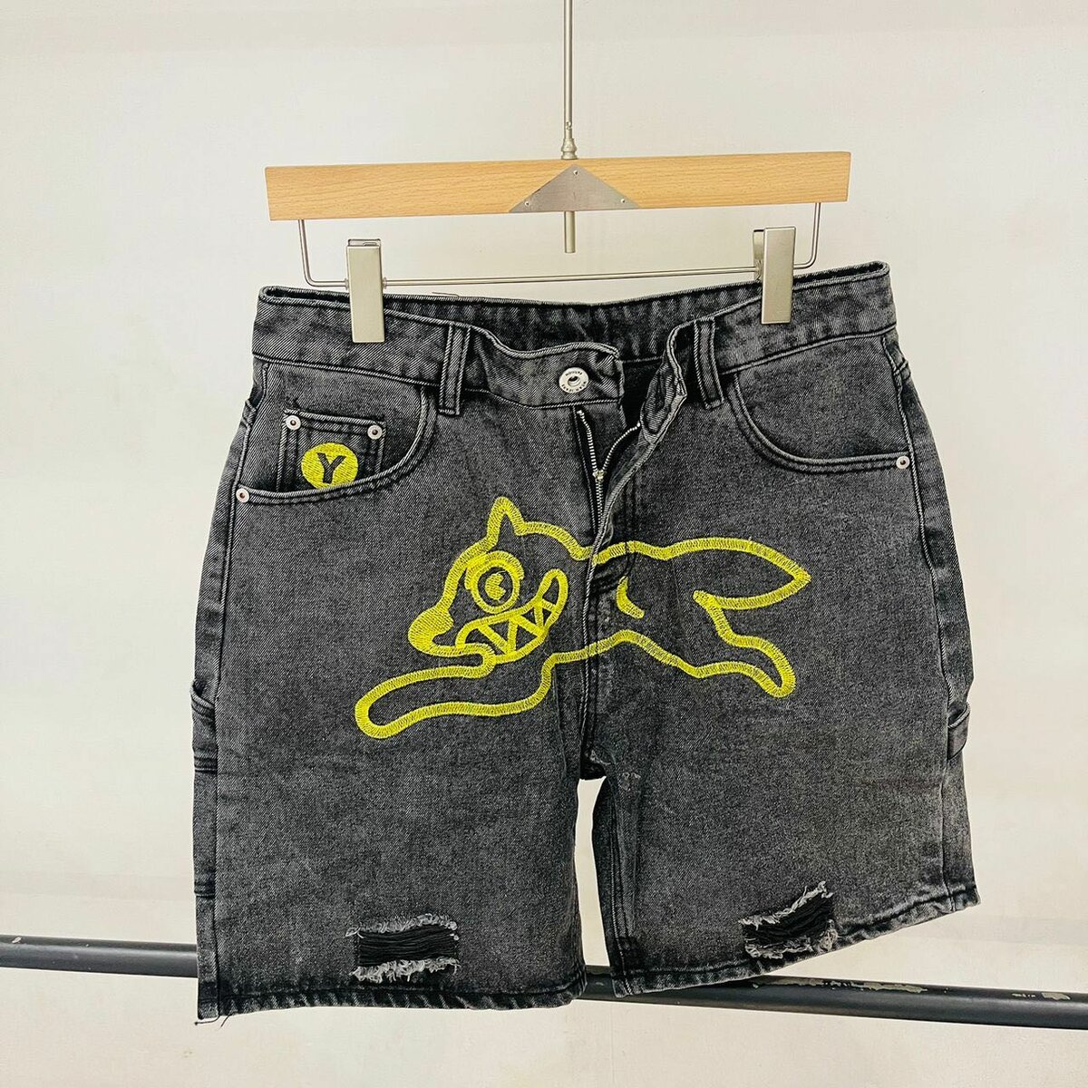 Short jeans