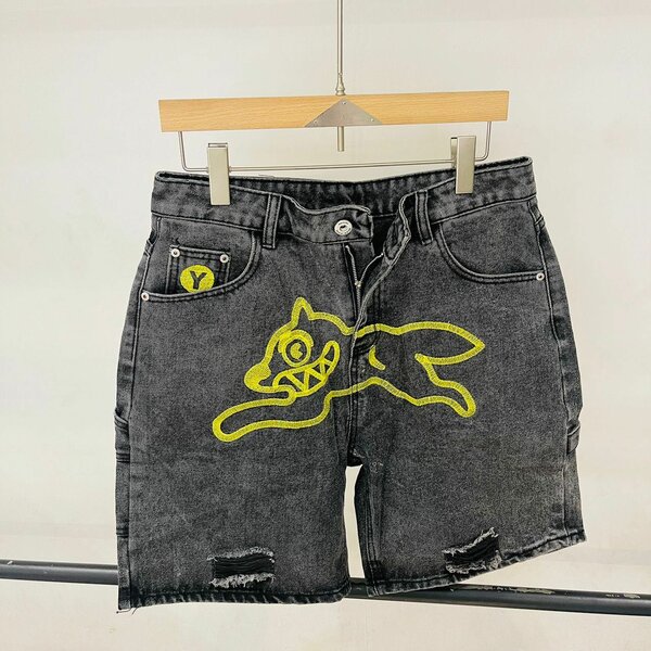 Short jeans