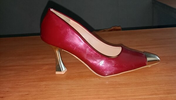 Smart wear heels