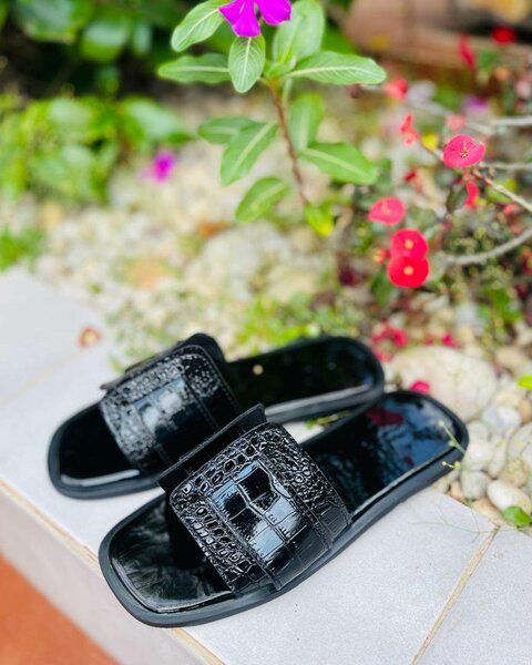 Slippers (size 40)