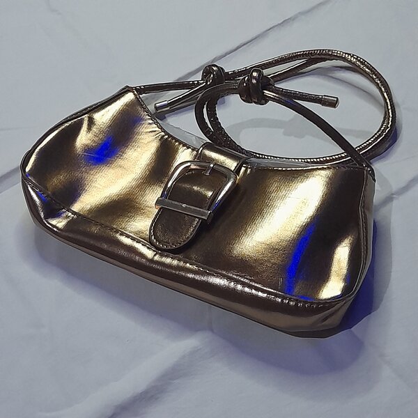 Ladies hand bag
