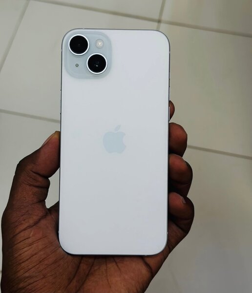iPhone 15 Plus