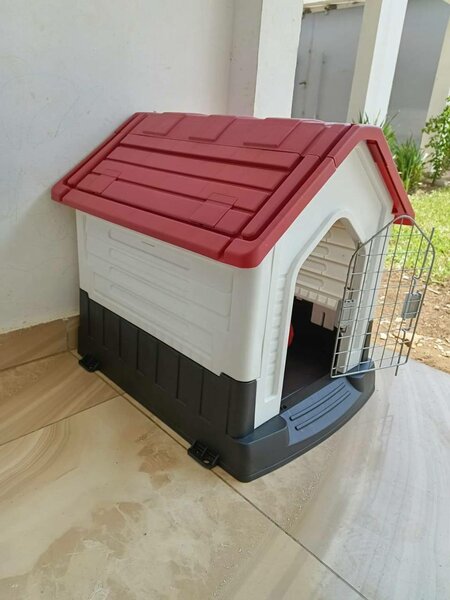 Niche pour chien en plastique robuste