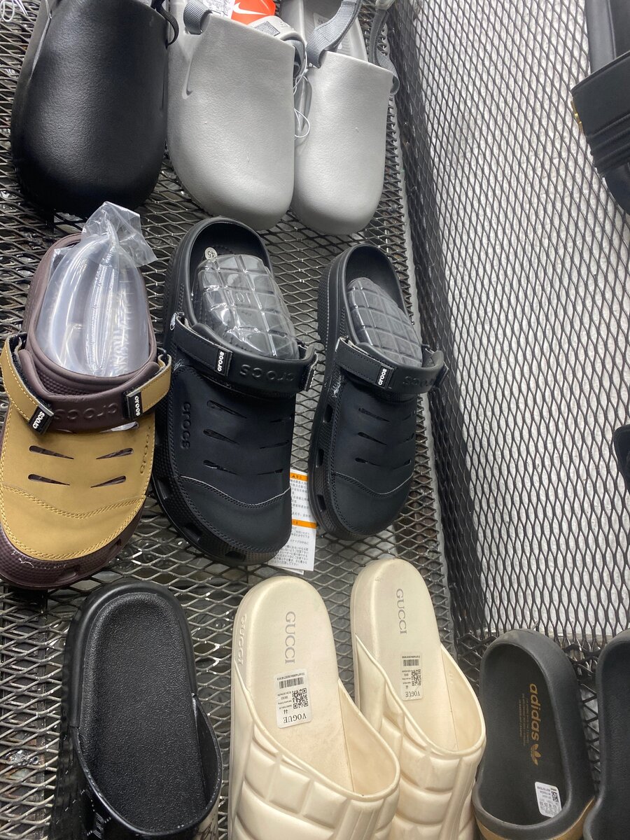 Crocs xox