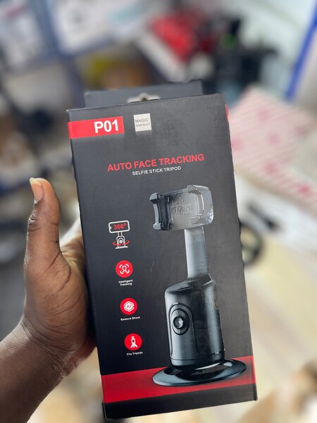 Magic Snapshot Selfie stick tripod with Auto face tracking