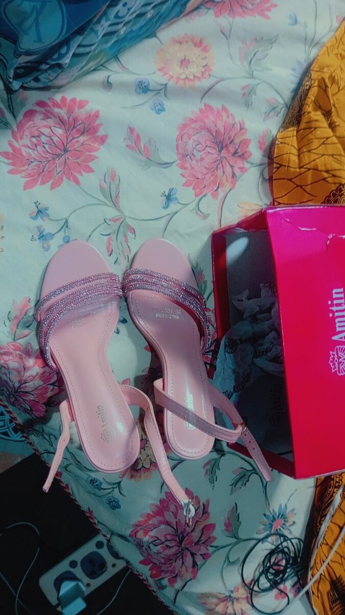 Ladies heel
