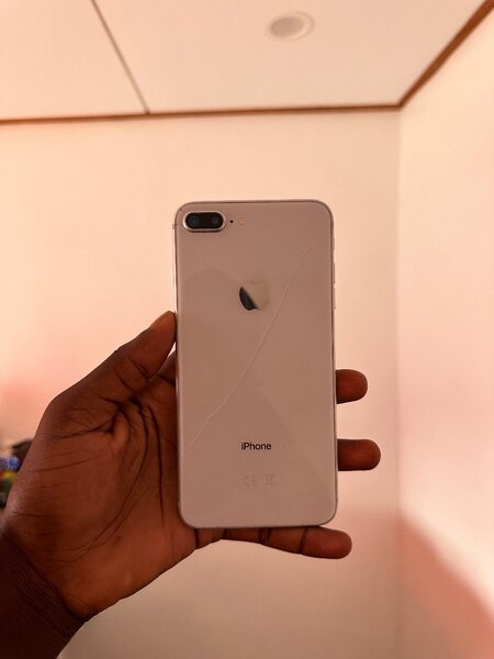iPhone 8 Plus