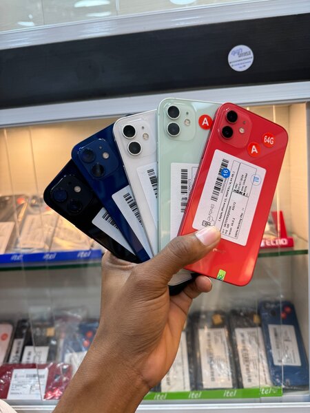 iPhone 12 simple