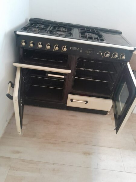 Five Burner Gas Cooker