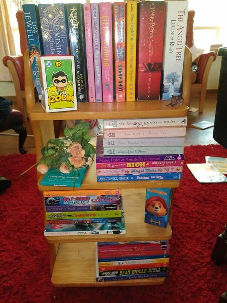 Mini bookshelf
