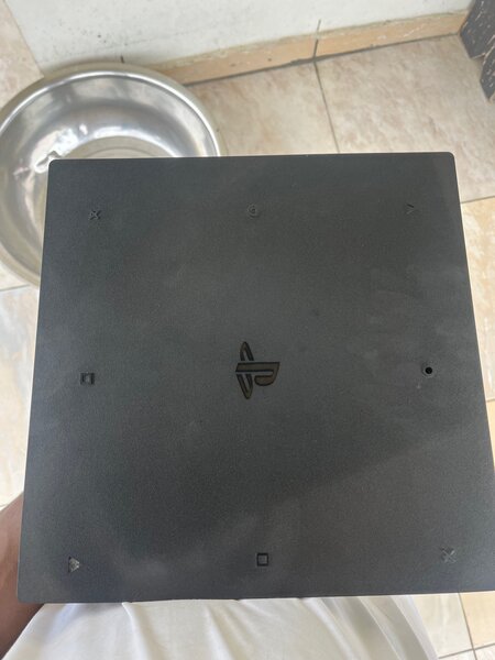 Ps4 pro 1to