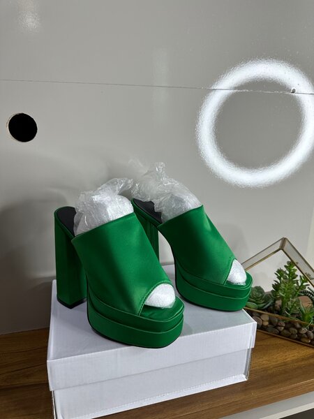 Platform block heel