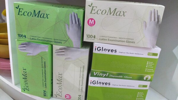 Medical hand gloves