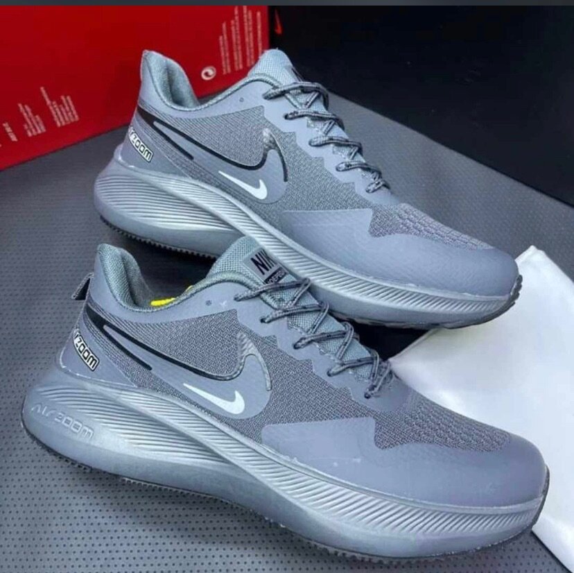 Nike runner ( ash)