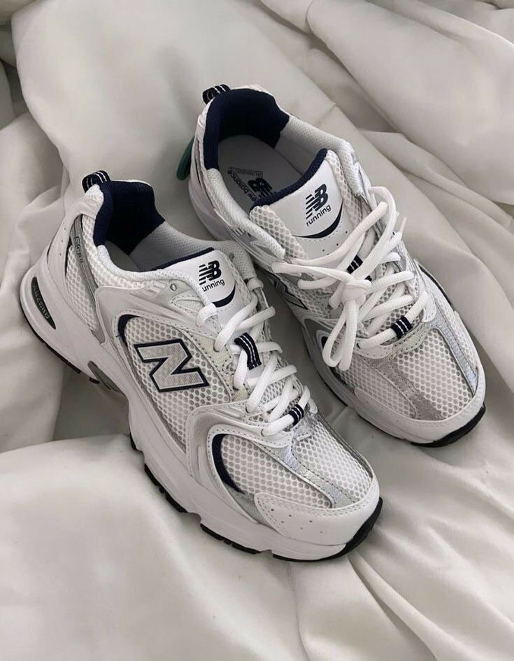 PAIRE DE NEW BALANCE
