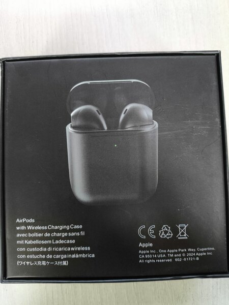 AirPods